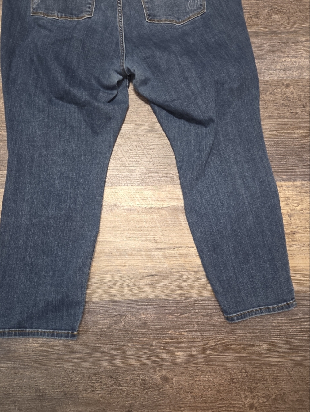 Judy Blue Plus Size Relazed Fit Jeans - Picture 8 of 11